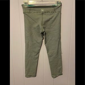 American Eagle cropped leggings